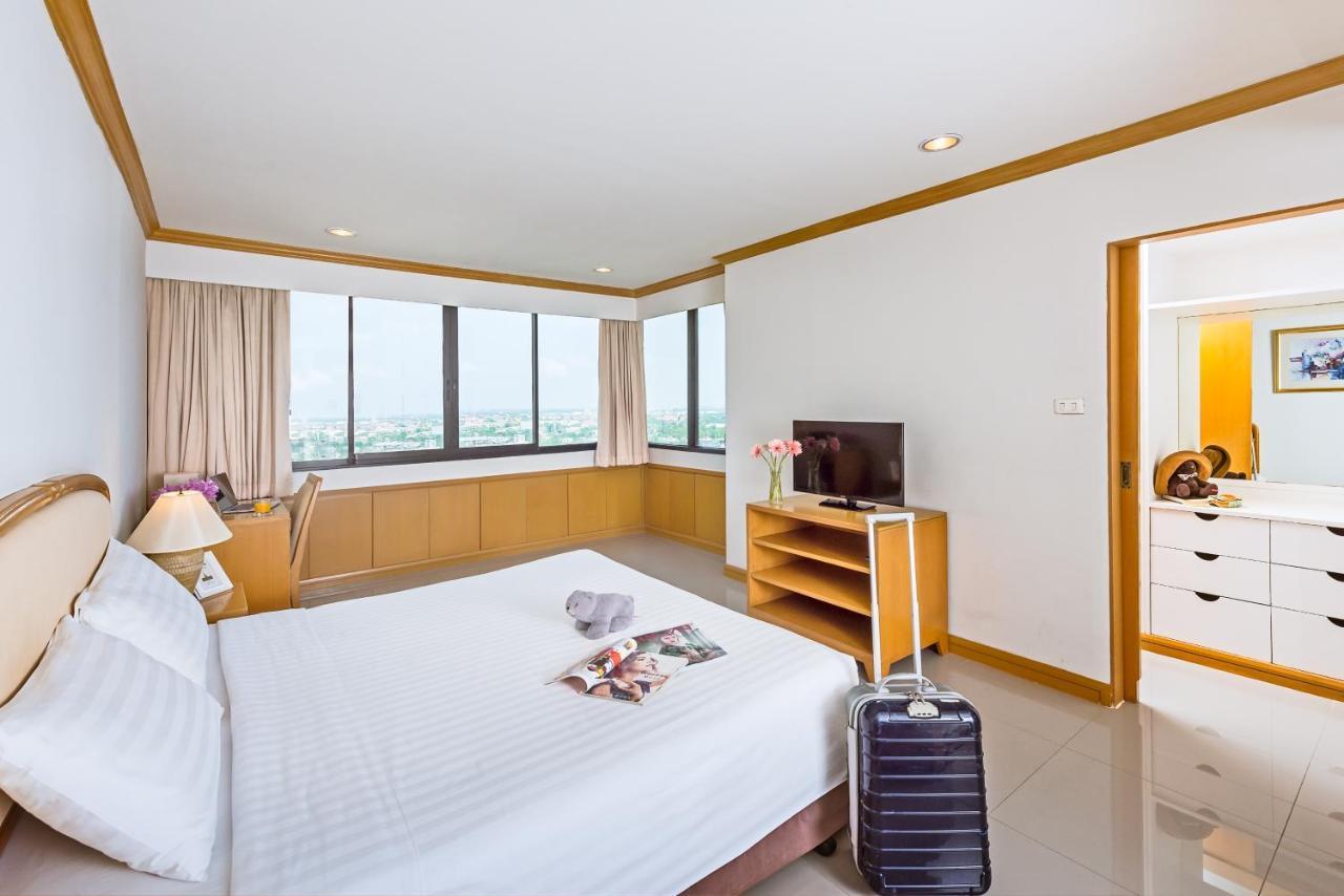 Riverine Place Hotel And Residence Nonthaburi Exterior photo